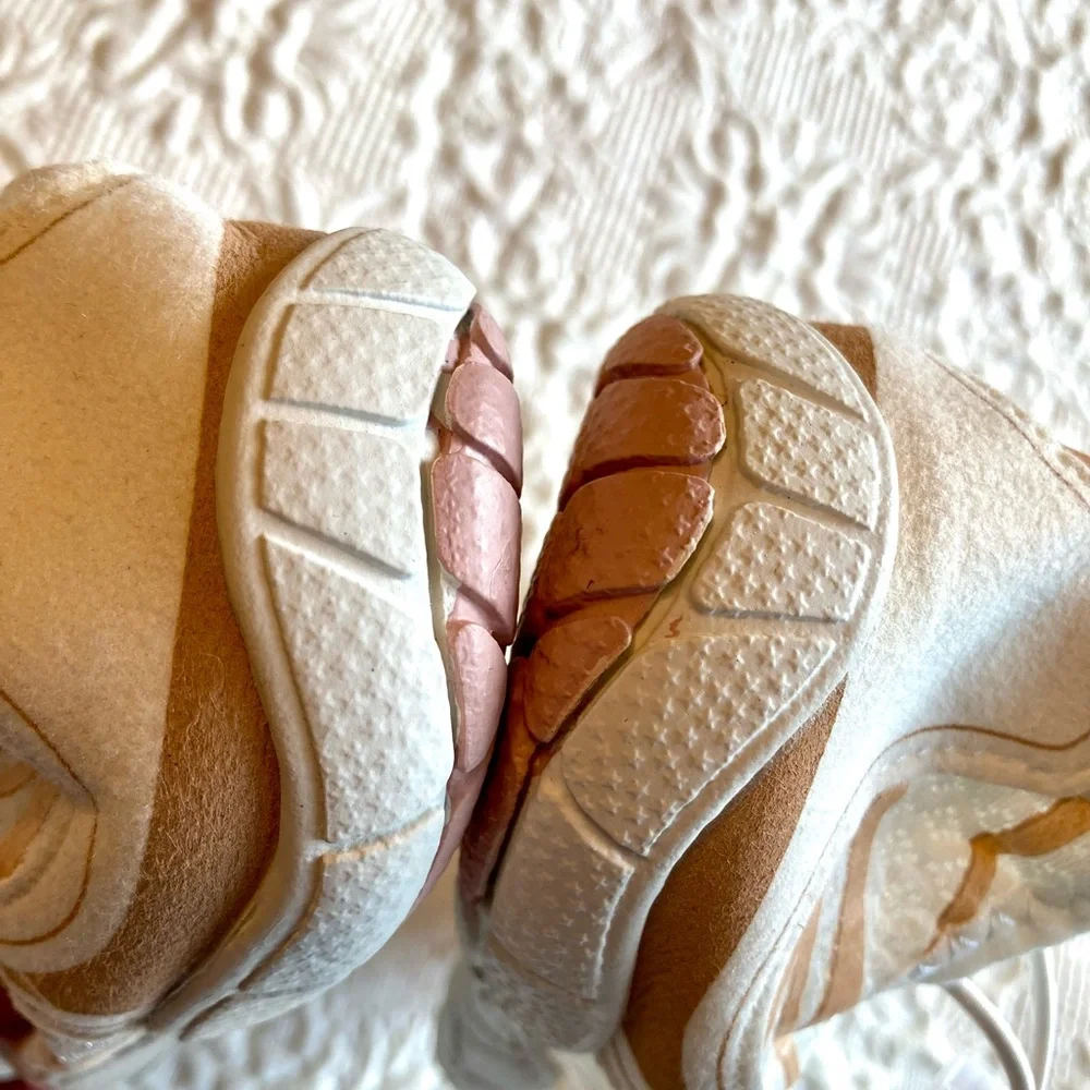 NEW HIKE Women’s Shoes - Picture 7 of 11